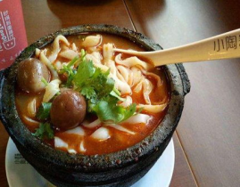 砂锅小姐姐小陶,传承匠心，烹饪美食的故事